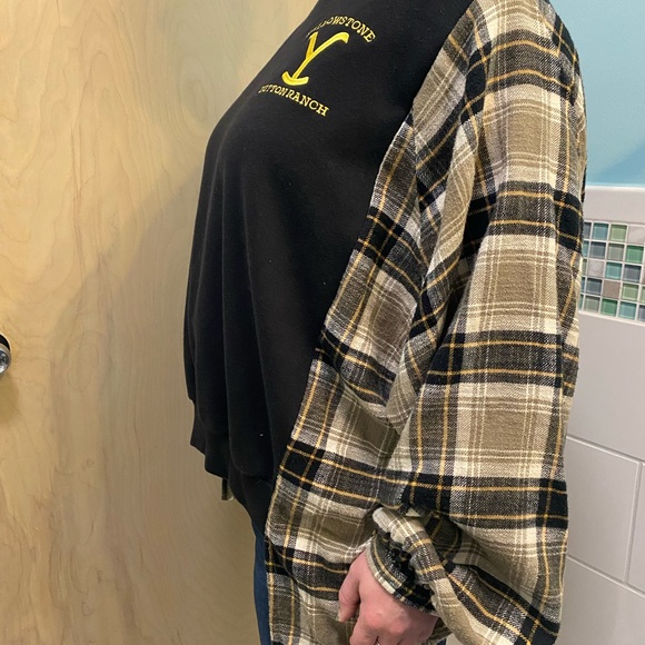 Yellowstone Dutton Ranch Plaid Sleeve High Low Sweatshirt Rework - Picture 2 of 4